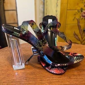 EUC Cape Robbin Vibrant Snakeskin Lucite Heeled Sandals Super Cool